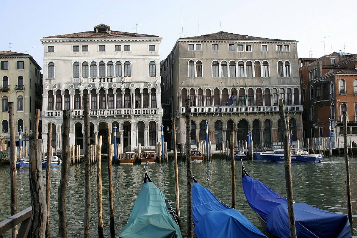 Palazzo Loredan & Palazzo Farsetti