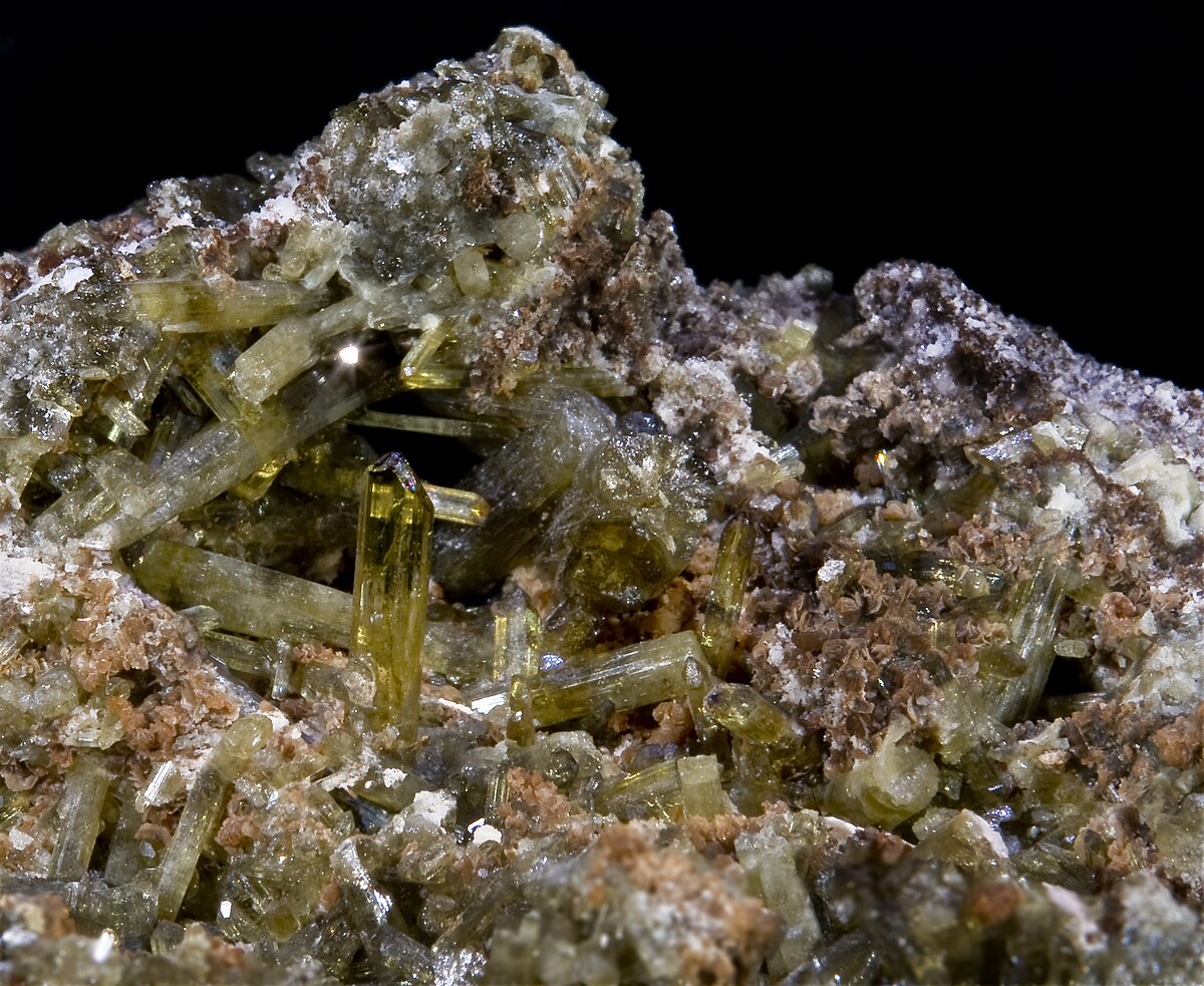Vésuvianite