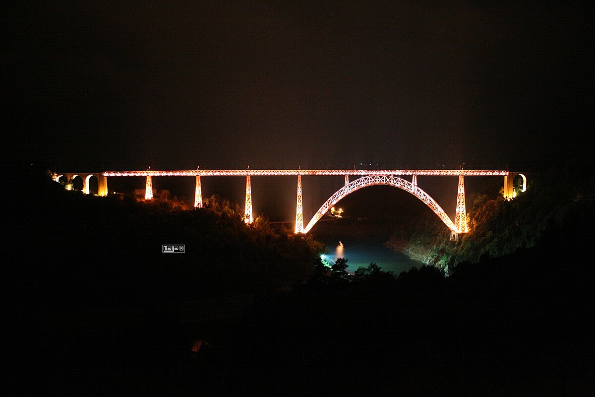 Viaduc de garabit-Eiffel.JPG