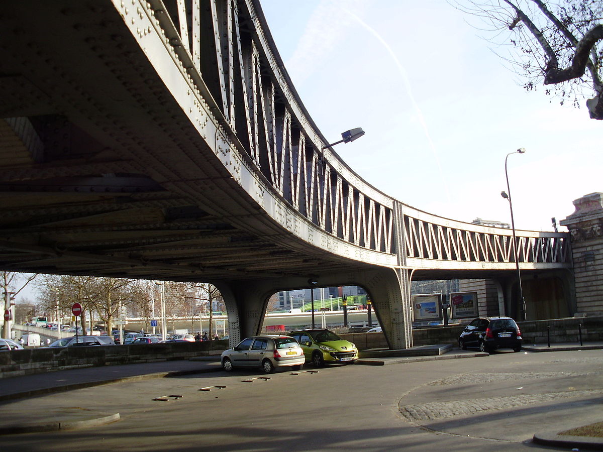 Viaduc du quai de la Rapée, côté nord-ouest.jpg