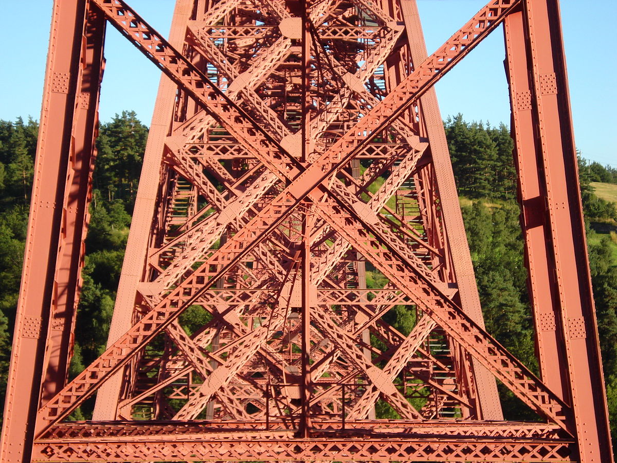 Viaduc Garabit 02.jpg