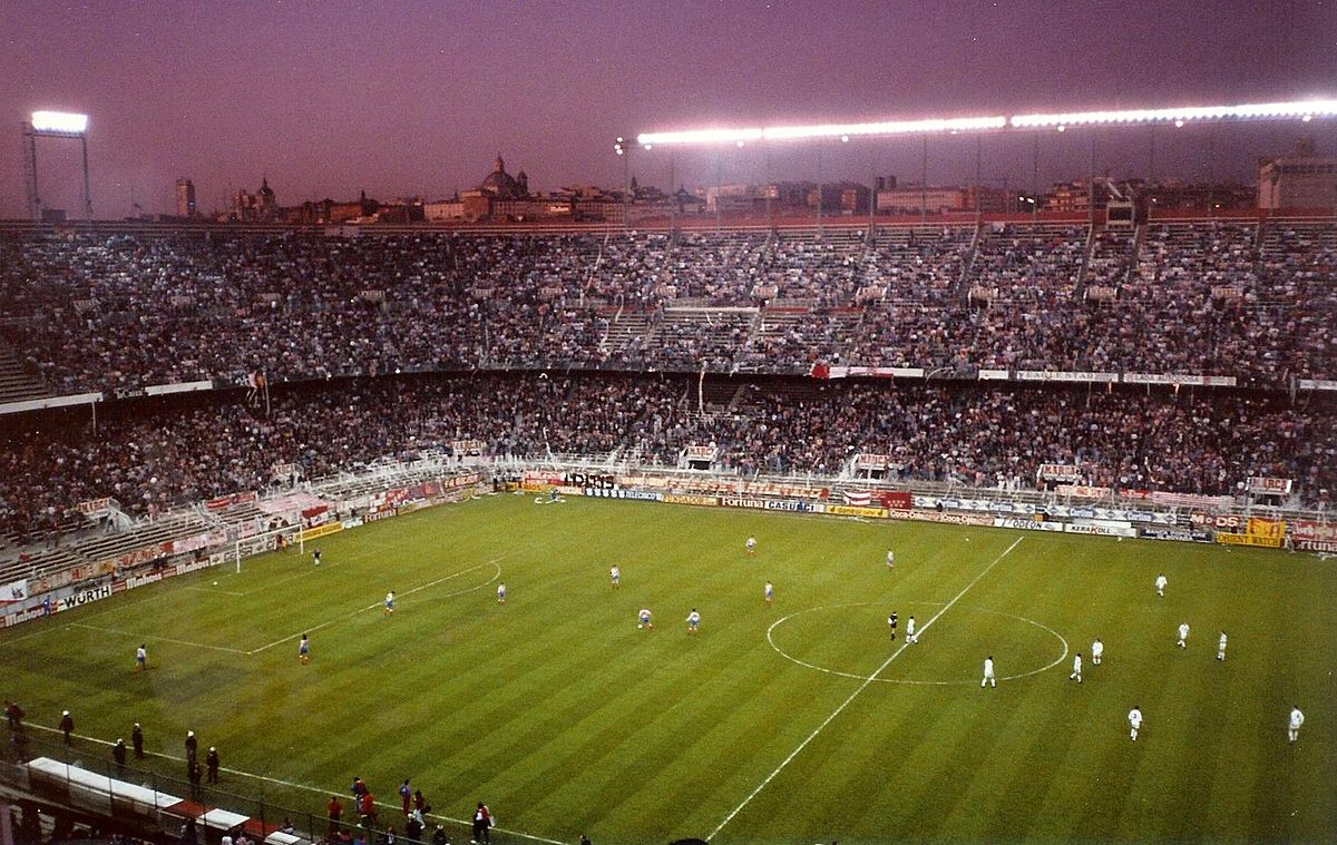 Vicente Calderón fans.jpeg
