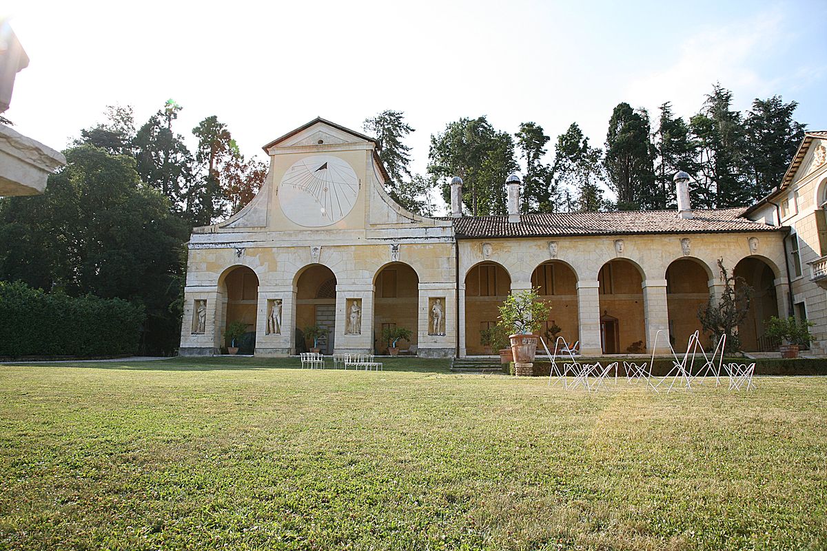 VillaBarbaro 2007 07 08 07.jpg