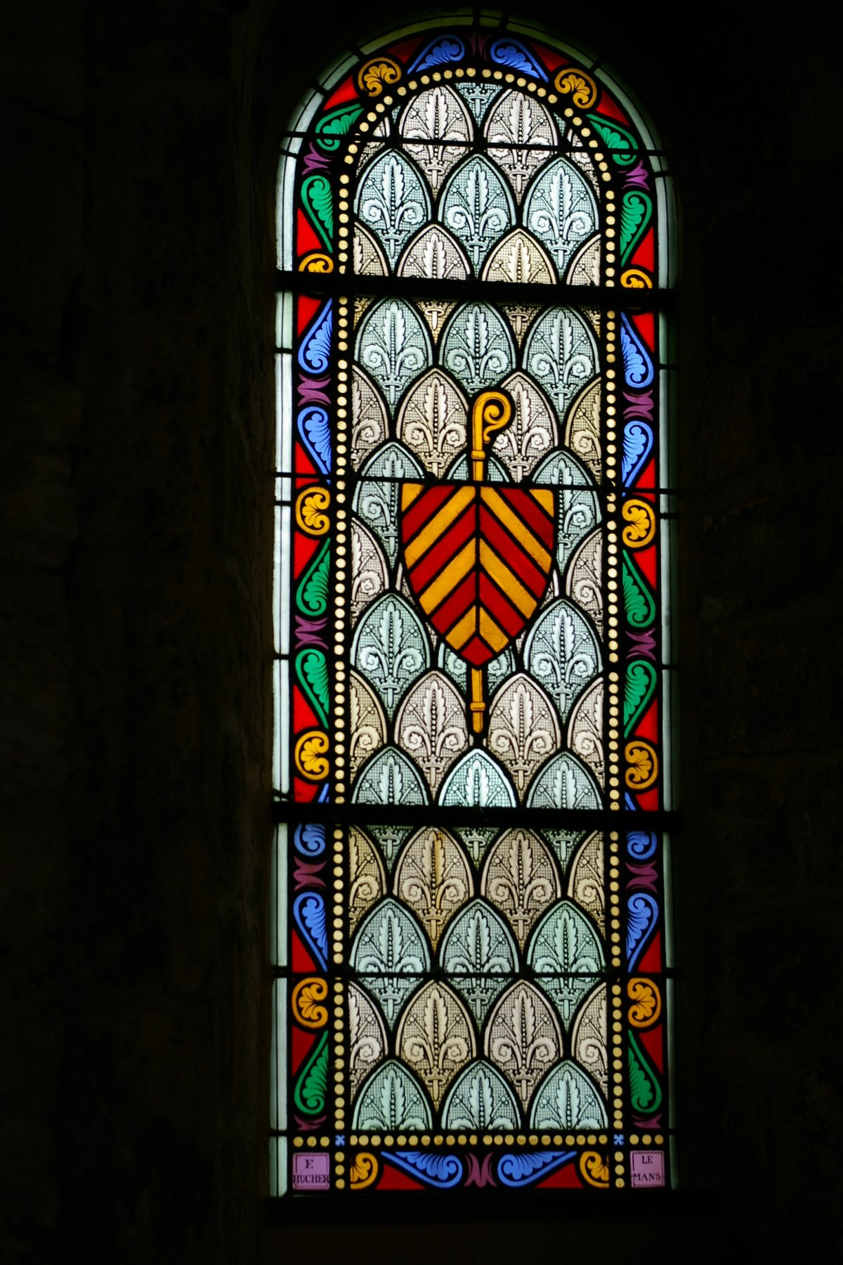 Vitrail aux armes des vicomtes de Beaumont, abbaye d'Étival-en-Charnie