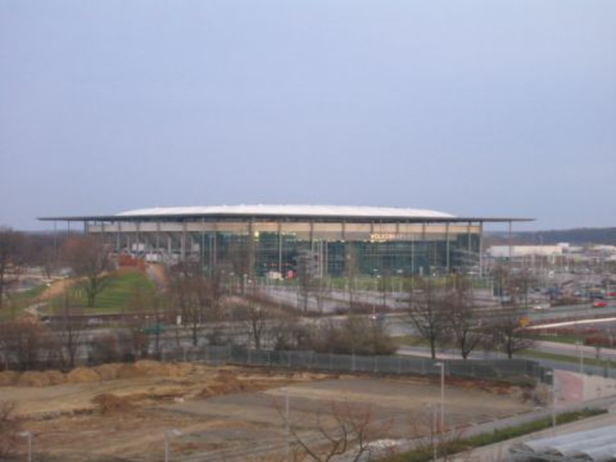 Volkswagen Arena Wolfsburg.jpg