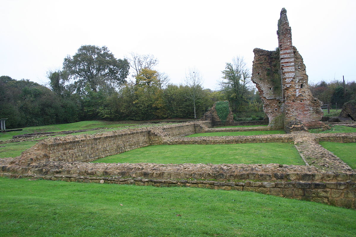 Vue générale des thermes antiques de valognes 1.JPG