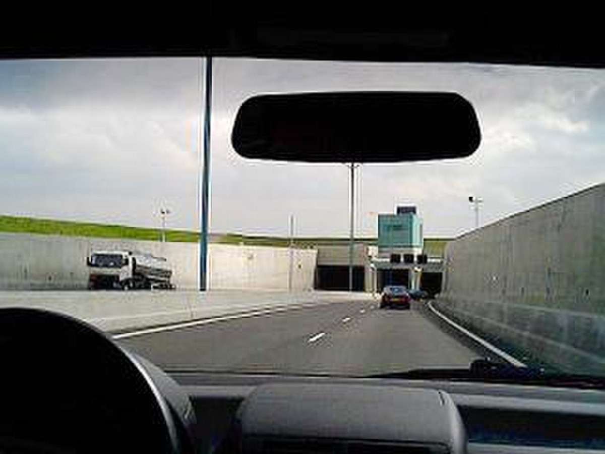 Westerscheldetunnel-1.jpg