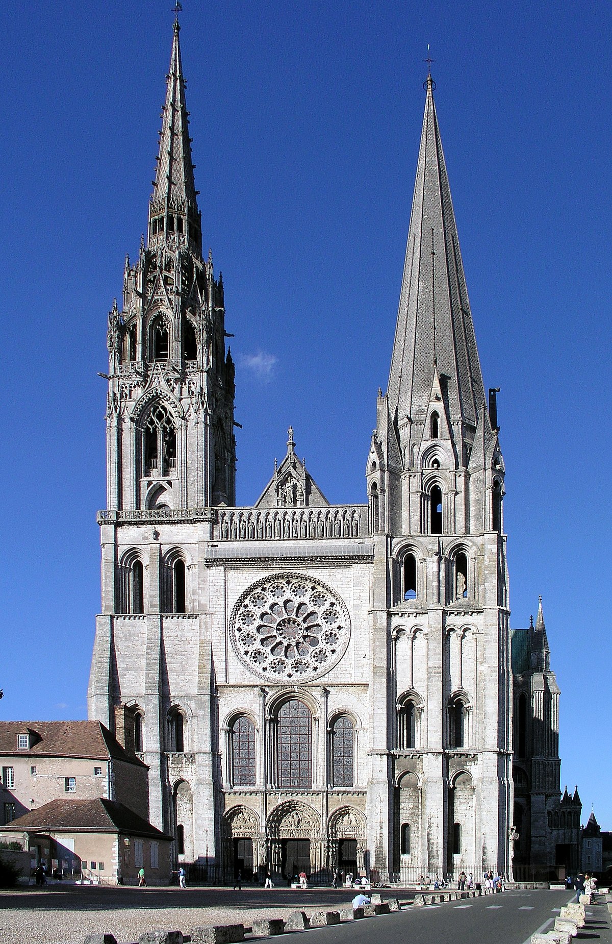 Vue générale de l'édifice