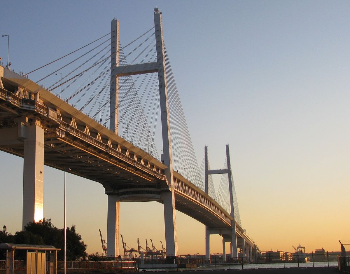Yokohama Baybridge 04.jpg
