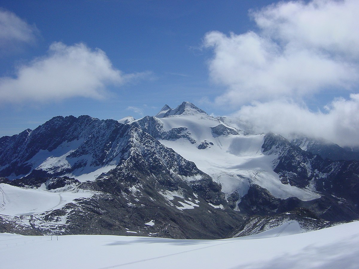 Le glacier Stubaier sur le Jochdohle en Autriche