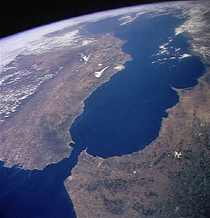 Le détroit de Gibraltar et la mer Méditerranée vue depuis un satellite