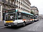 Île-de-France RATP Renault Agora S n°2831 L70 Hôtel de Ville (1).JPG