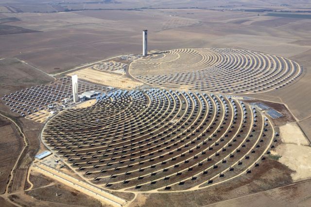 Inauguration de la plus grande centrale solaire à collecteurs d'Europe