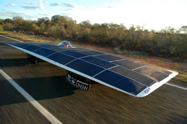 Record de vitesse pour le véhicule solaire Jaycar Sunswift III