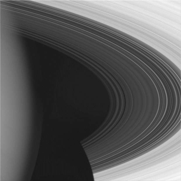 Les anneaux de Saturne conservent encore certains mystères