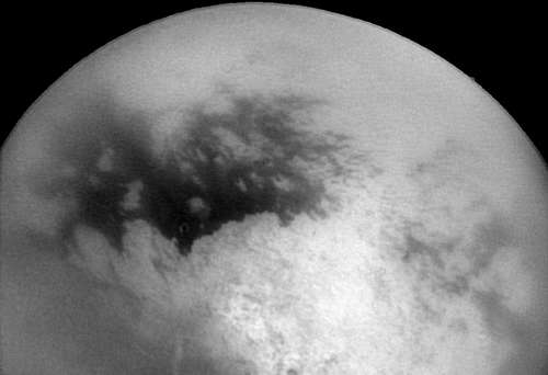 Second survol de Titan: Premières images