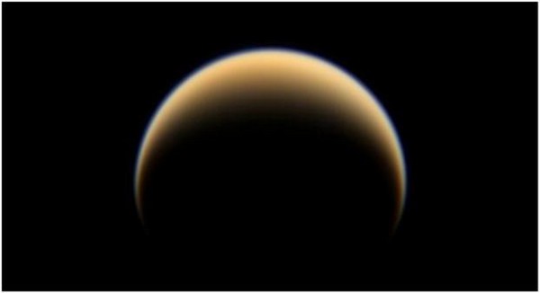Des acides aminés pourraient être présents à la surface de Titan