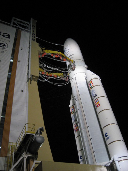 Hot Bird 9 et W2M: dernier lancement de l'année pour Arianespace