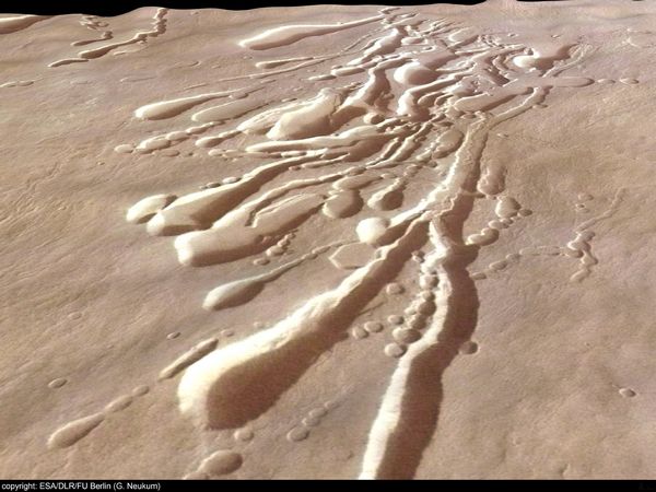 Perspectives sur les spectaculaires tubes de lave de Mars