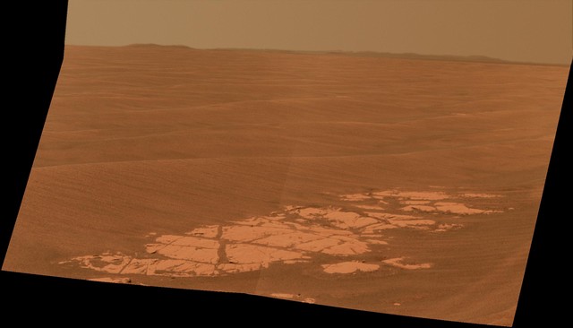 Opportunity: cratère Endeavour à l’horizon !