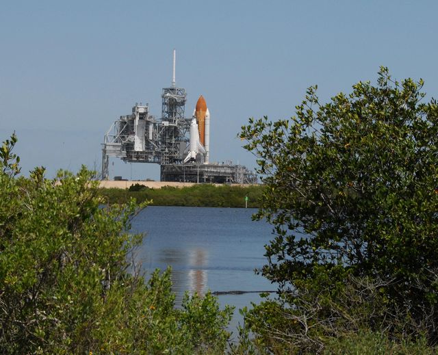Atlantis positionnée sur son pas de tir