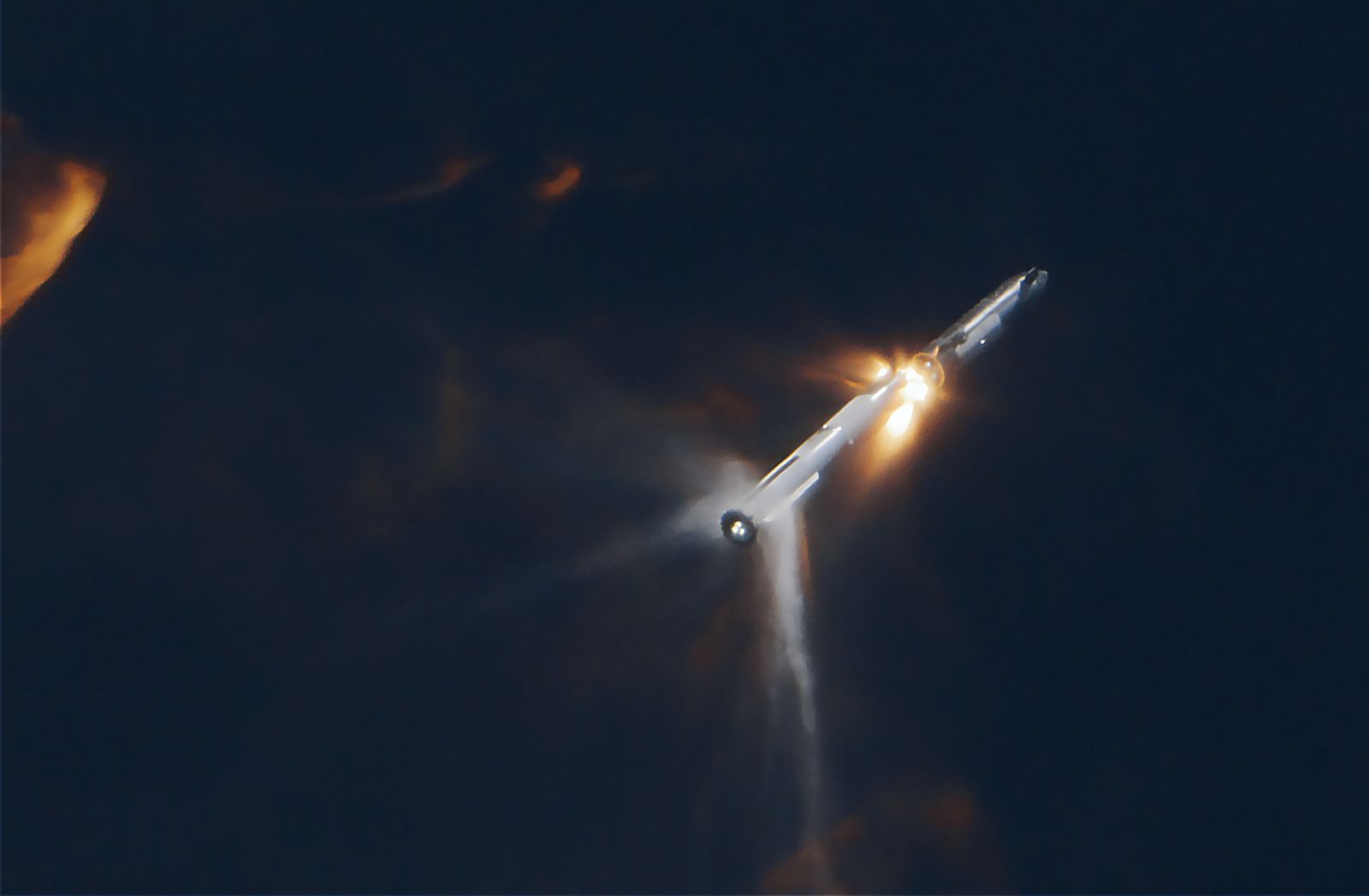 Ce gros trou dans l'ionosphère créé par le Starship d'Elon Musk inquiète les scientifiques