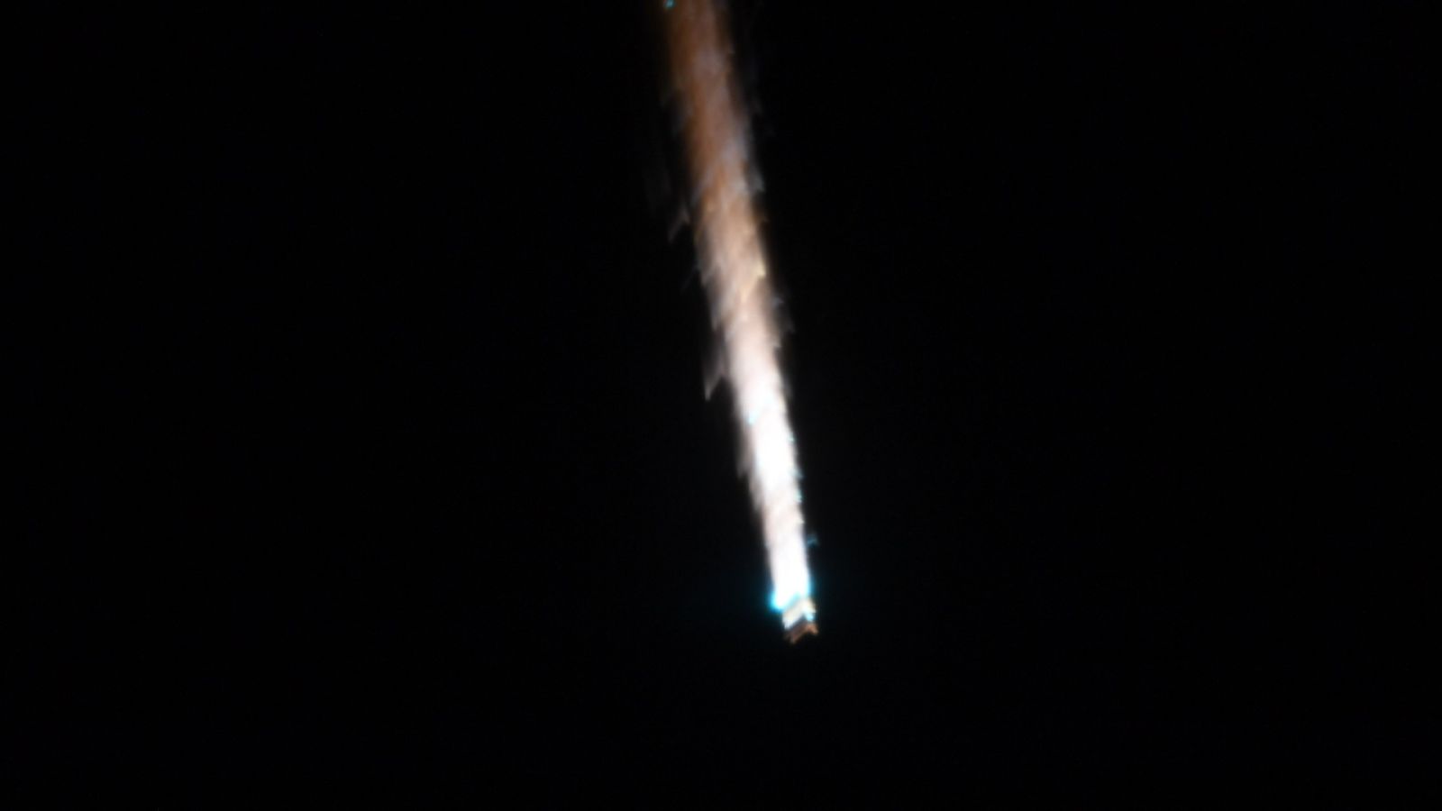 Un vaisseau russe se désintègre dans l'atmosphère après avoir quitté l'ISS: les images