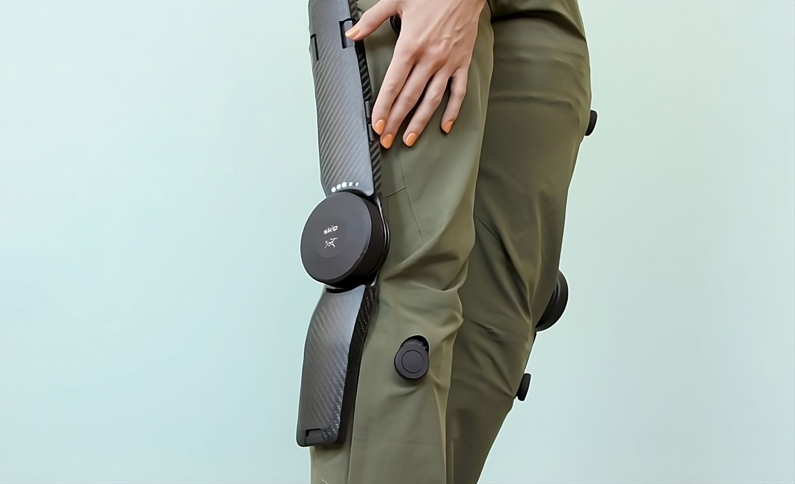 Ce pantalon intègre un exosquelette pour faciliter les randonnées