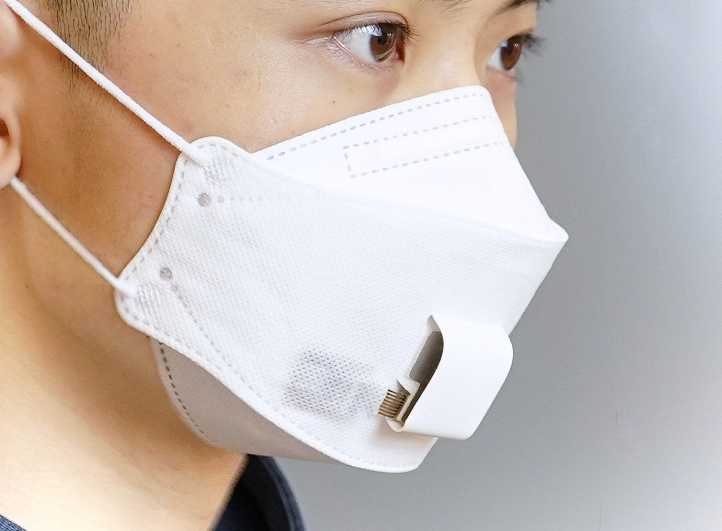 Ce masque analyse votre haleine en continu pour surveiller votre santé