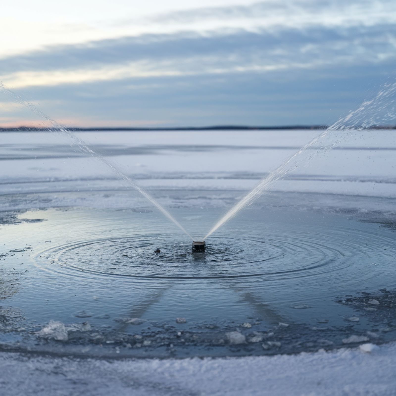 This crazy project aims to spray the ice pack to refreeze it