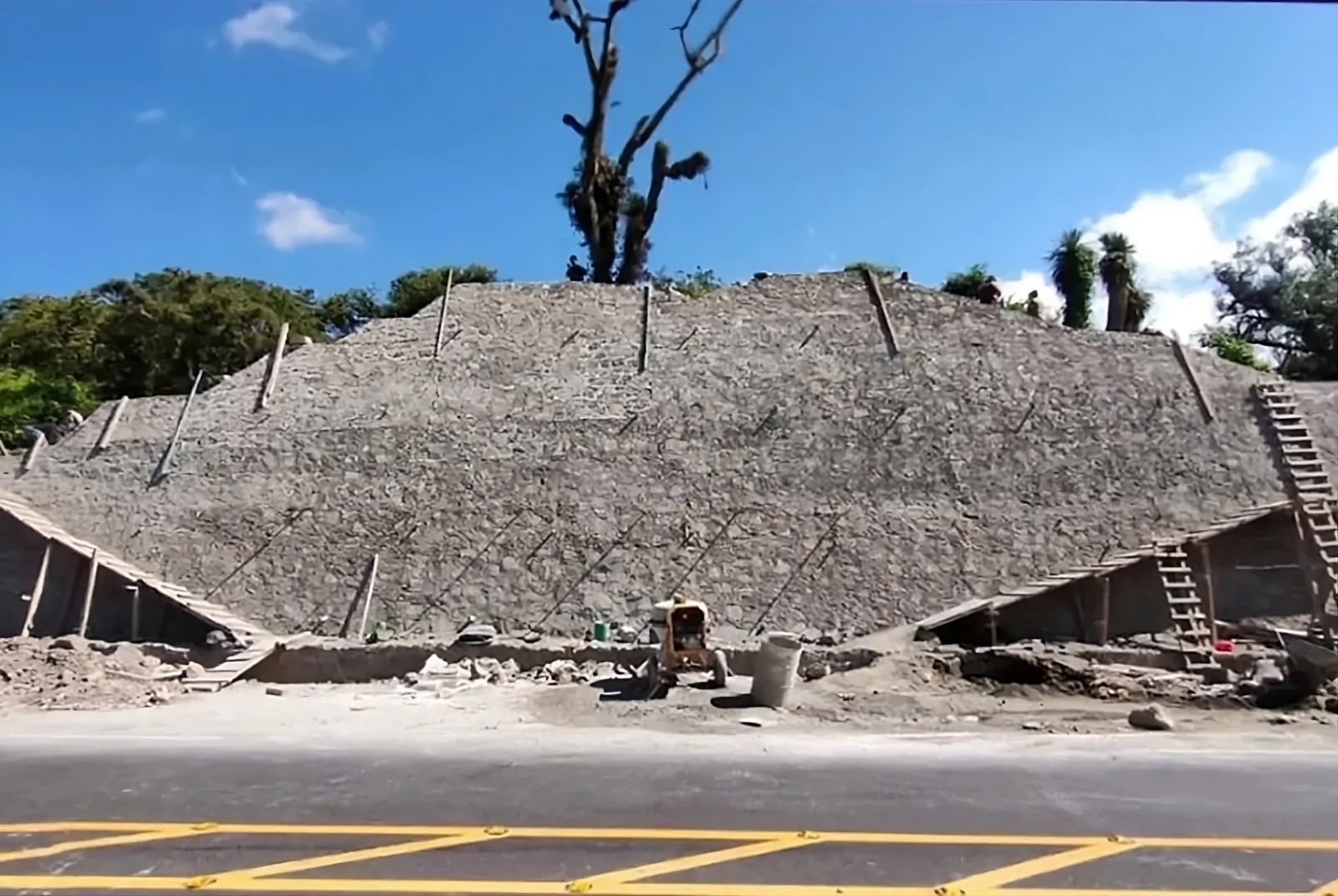 While building a highway, they discover an ancient pyramid! ⛏️