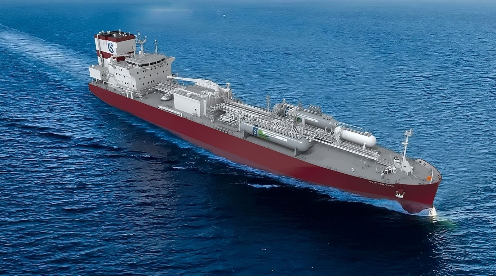 This cargo ship captures and stores its own CO₂ emissions 🚢