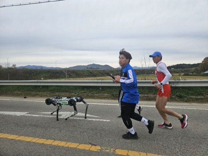 RAIBO2 pendant le marathon de Sangju, qu’il a parcouru intégralement sur une seule charge de batterie.
