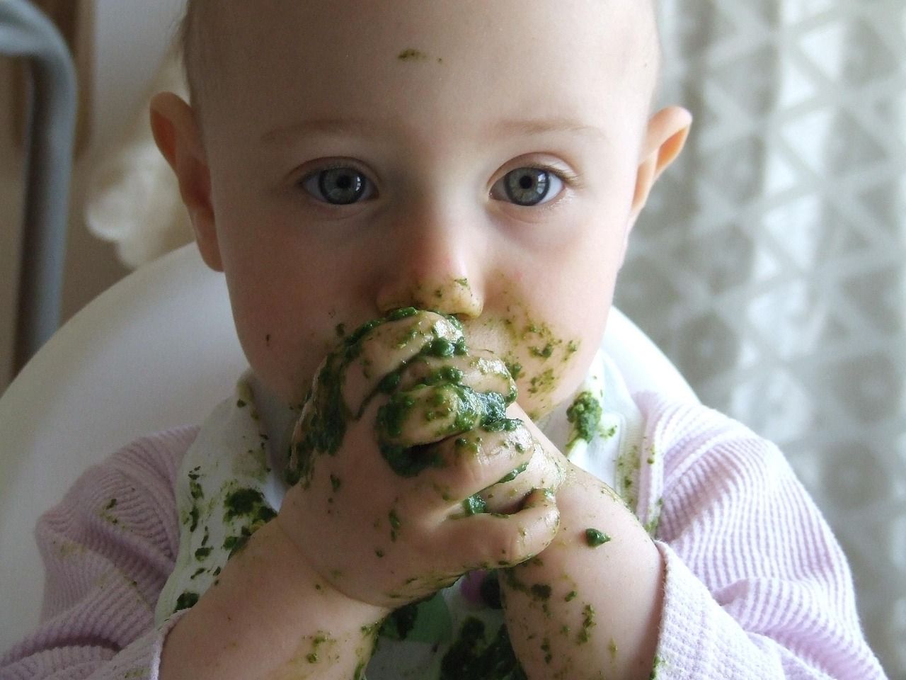 🧠 Overeating in young girls: a precursor to mental disorders