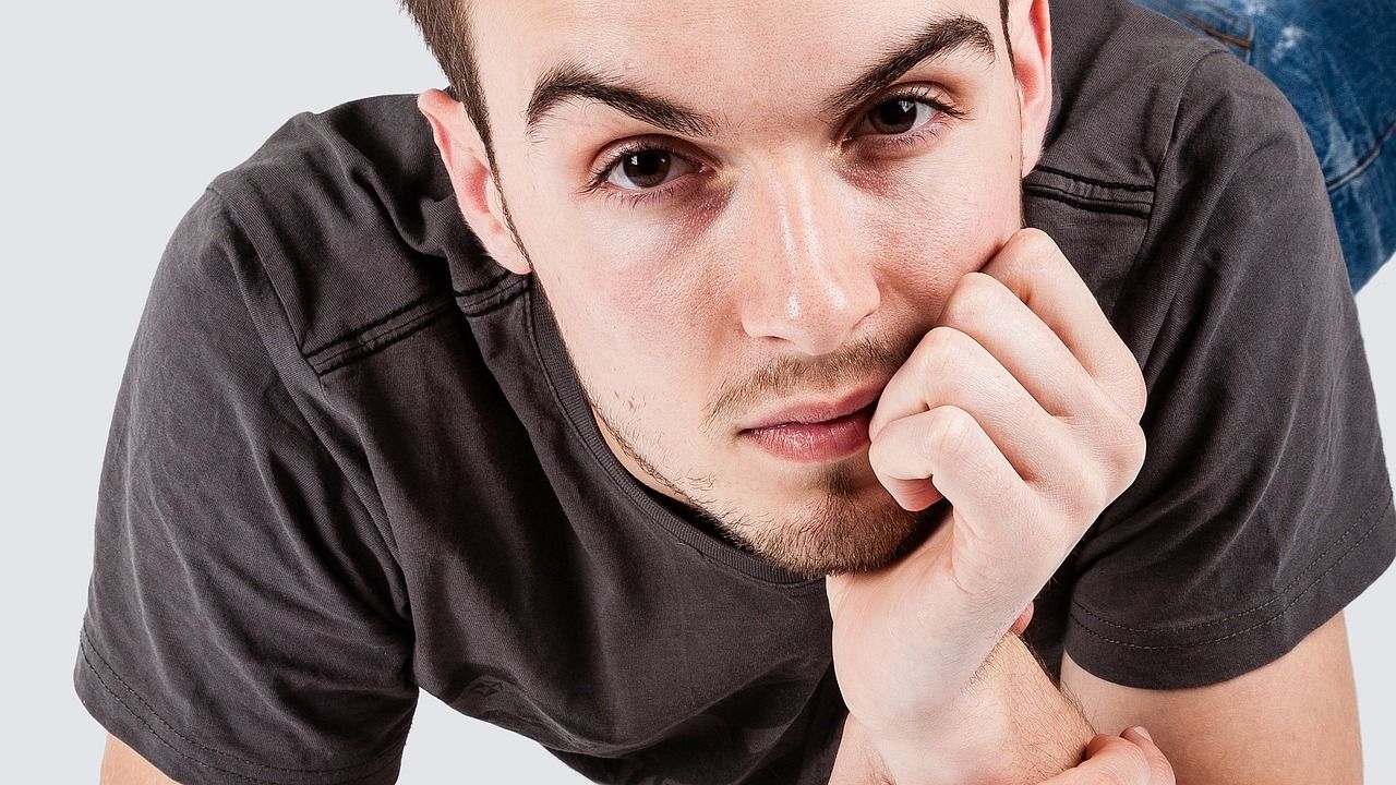 Aqui está como e a que velocidade o cérebro interpreta o olhar dos outros