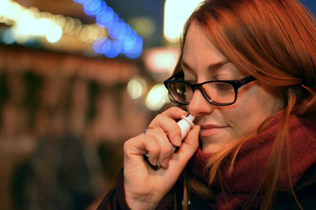 Ce spray nasal protège contre la grippe et divers coronavirus