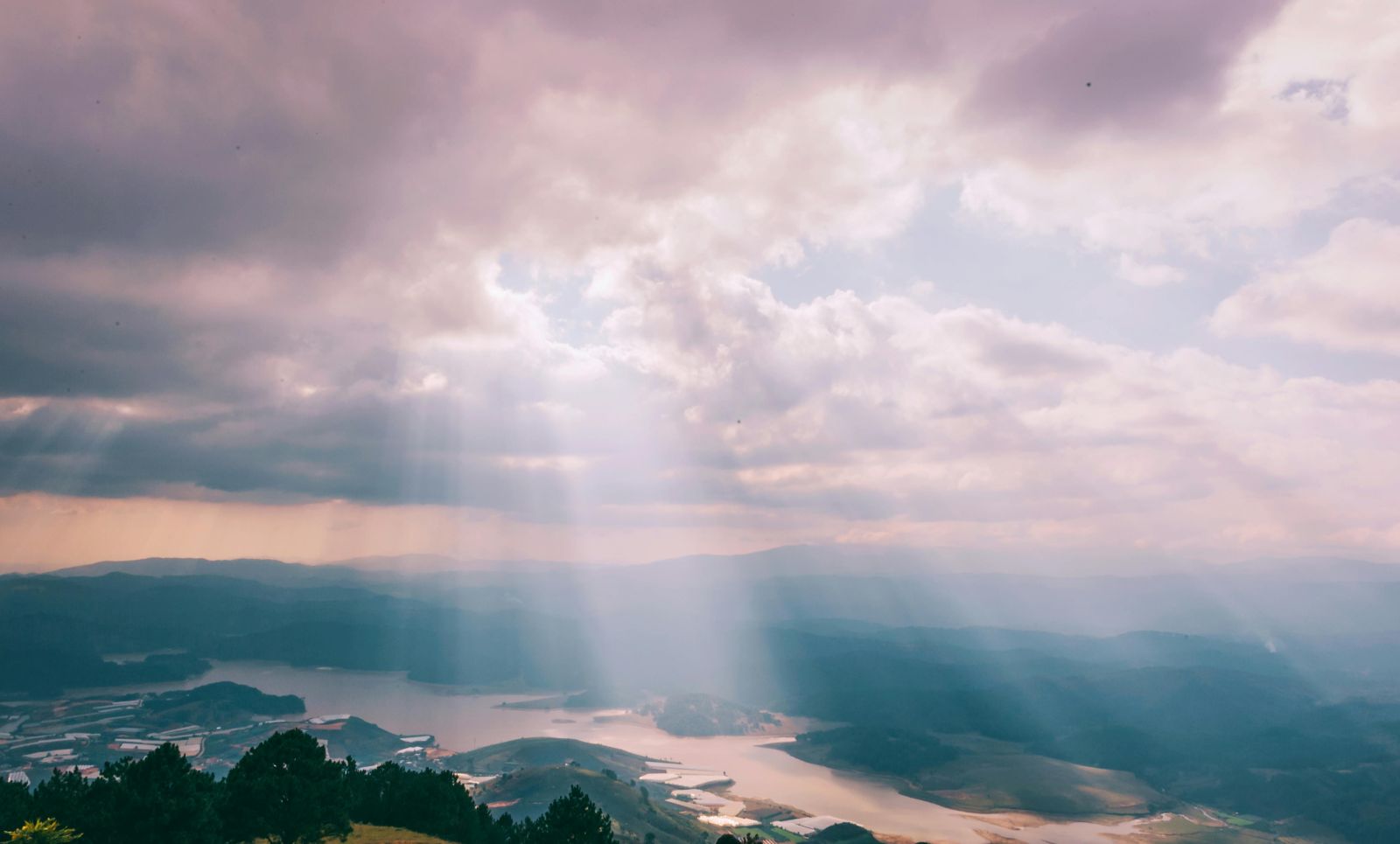 🌍 L'ozone pourrait réchauffer la Terre plus que prévu – Une surprise climatique