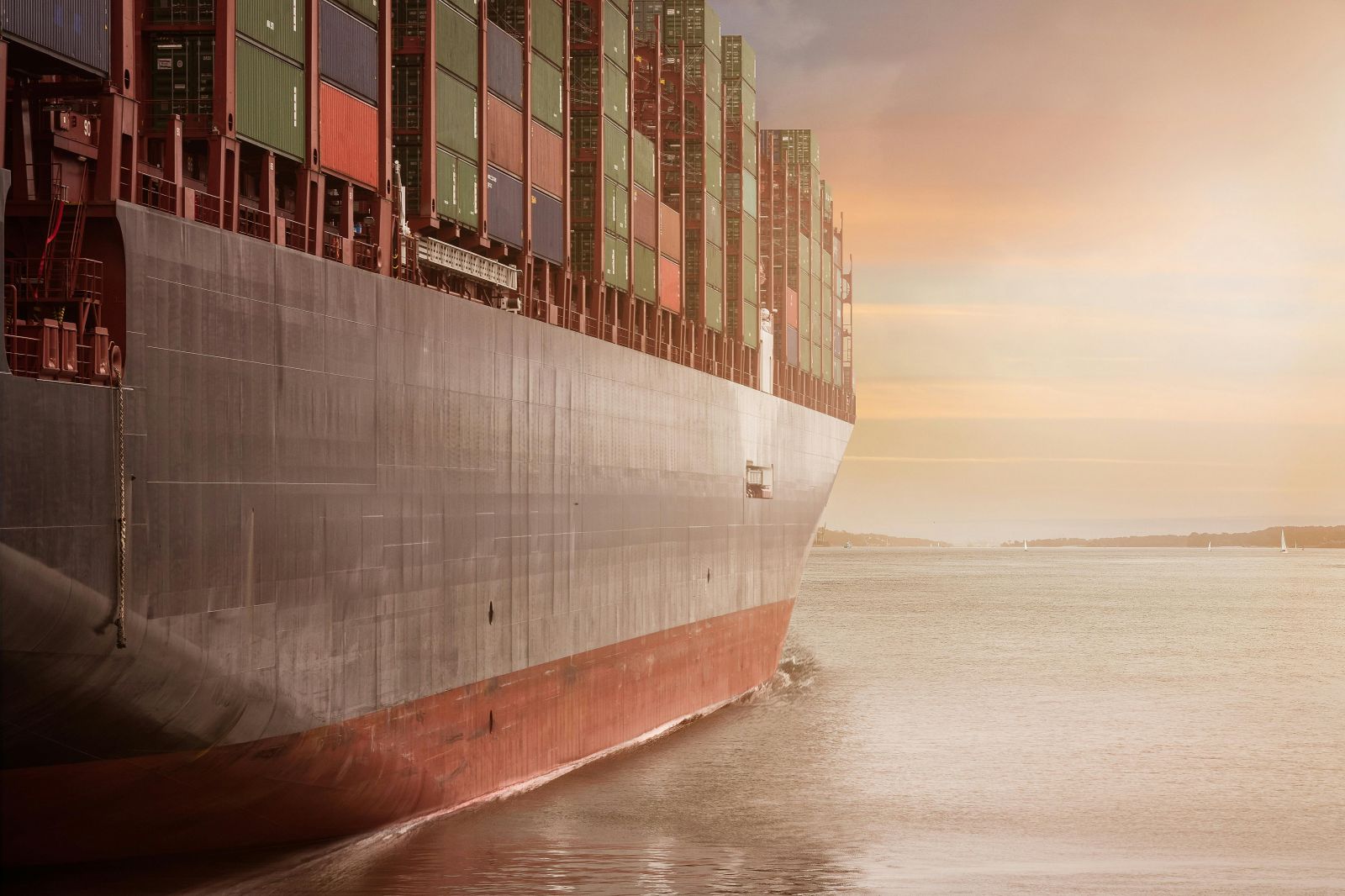 🚢 China unveils nuclear-powered cargo ship, capable of operating for years without refueling