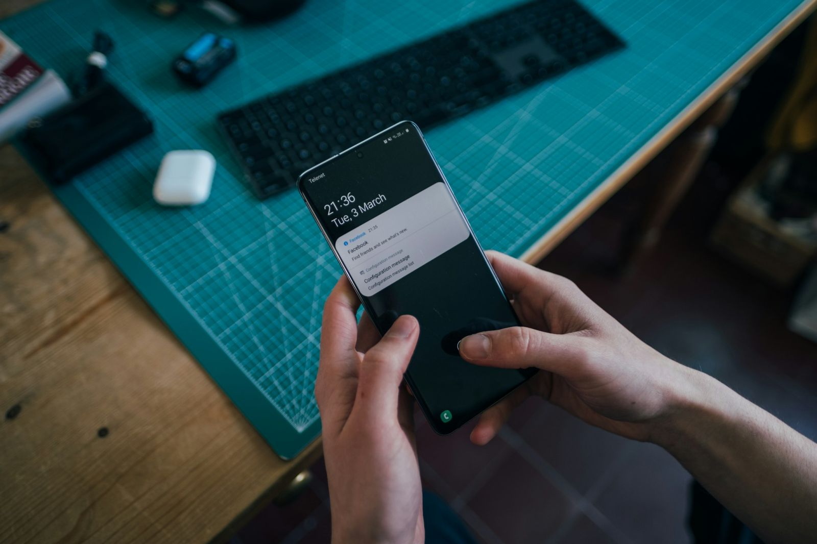 📱 Pourquoi les notifications nous attirent autant : une explication dans notre héritage ancestral