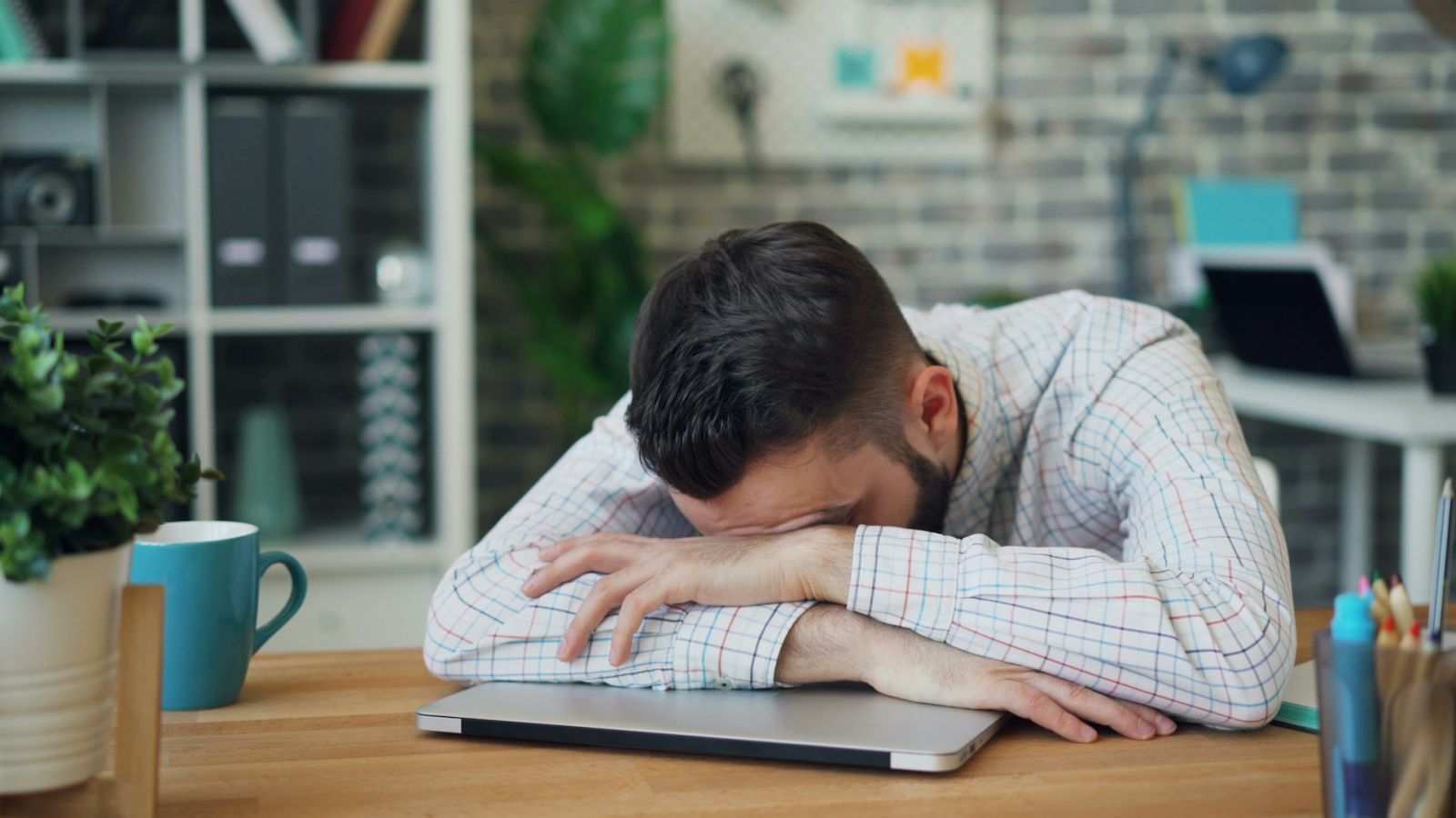 💤 Pourquoi a-t-on parfois un "coup de barre" après le déjeuner ?