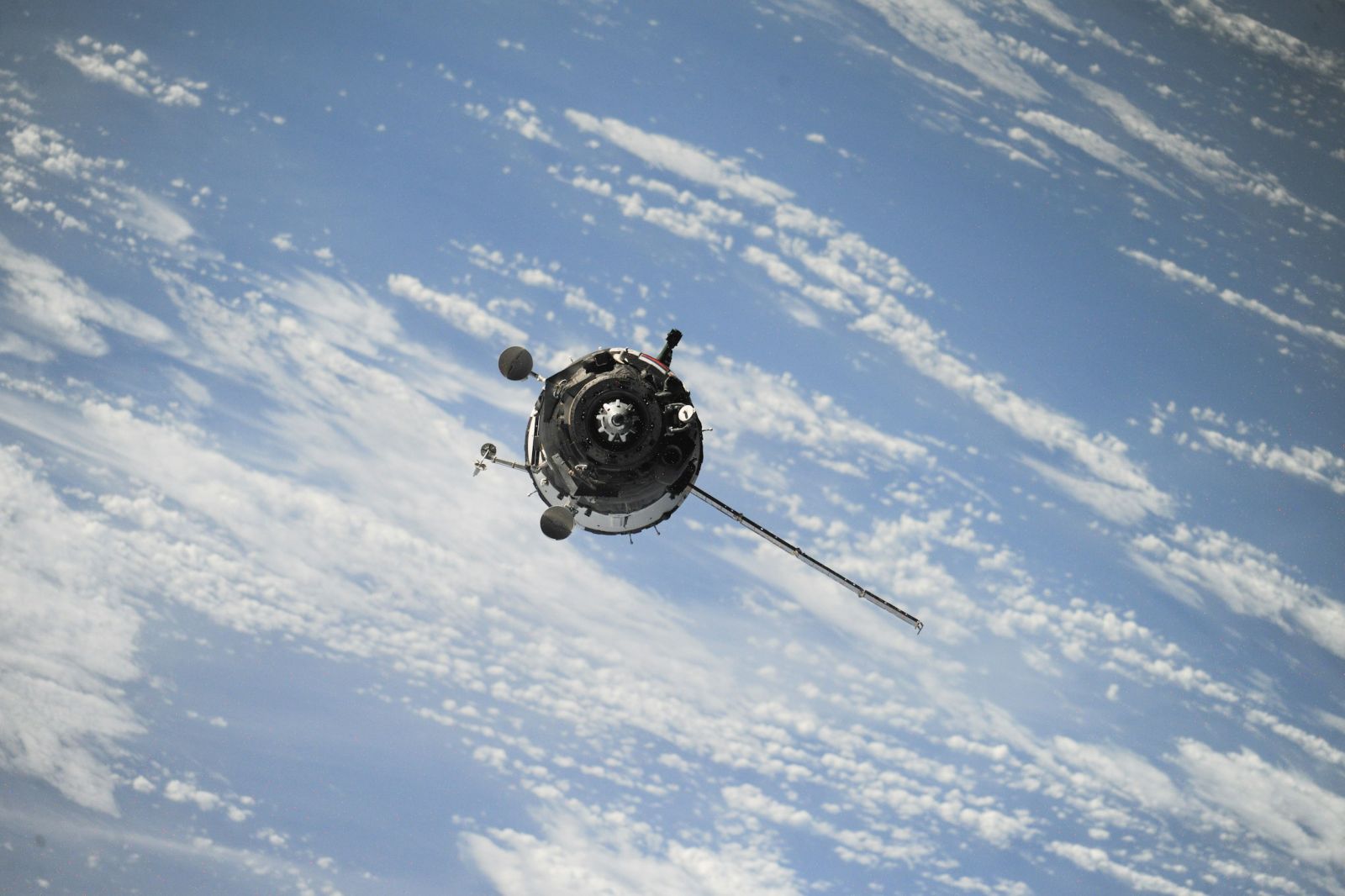 🛰️ A Rússia assedia satélites britânicos semanalmente: uma guerra espacial silenciosa