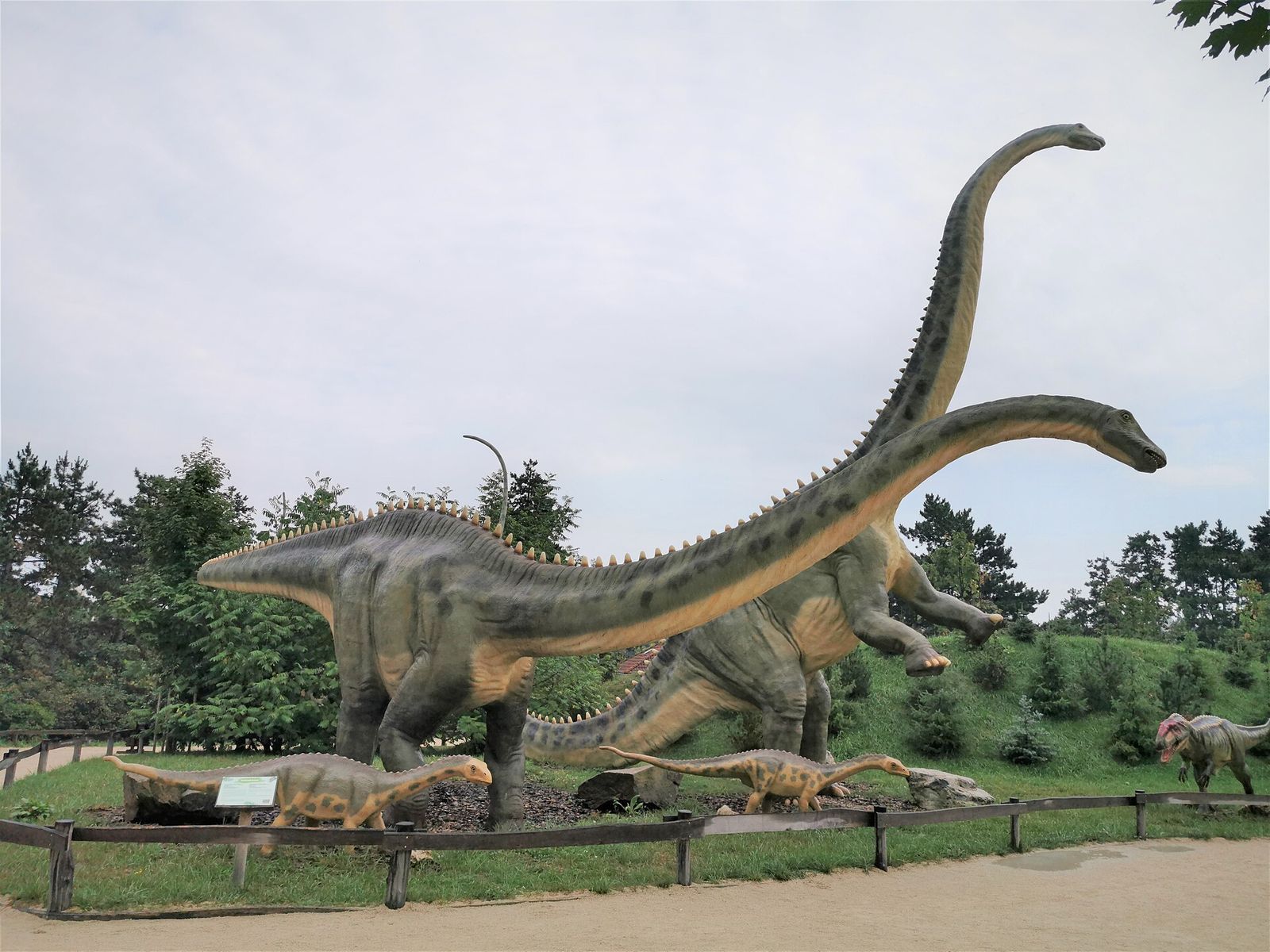 🦖 Pourquoi les dinosaures terrestres devaient être gigantesques
