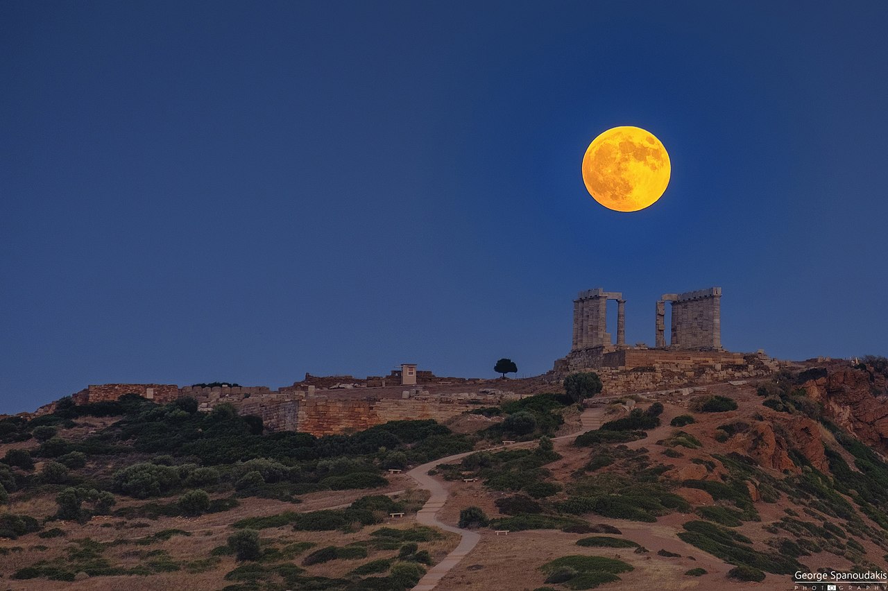 Ne ratez pas la pleine "Lune des Fraises" début juin