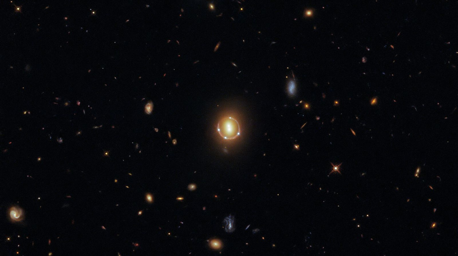 ✨ A caça aos anéis de Einstein está aberta: e vocês estão convidados