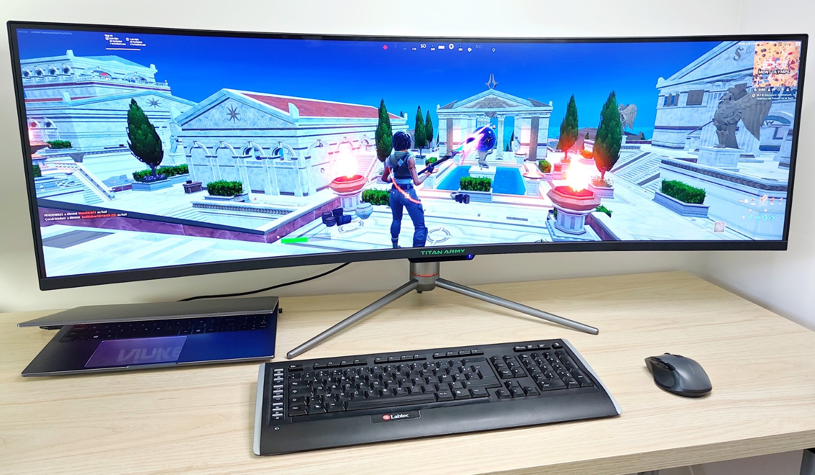 Test/Review écran 49" Titan Army C49SHC : ultra-large et courbé pour une immersion totale