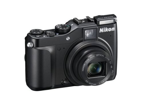 Nikon P7000 et Canon G12: la guerre des clones ?