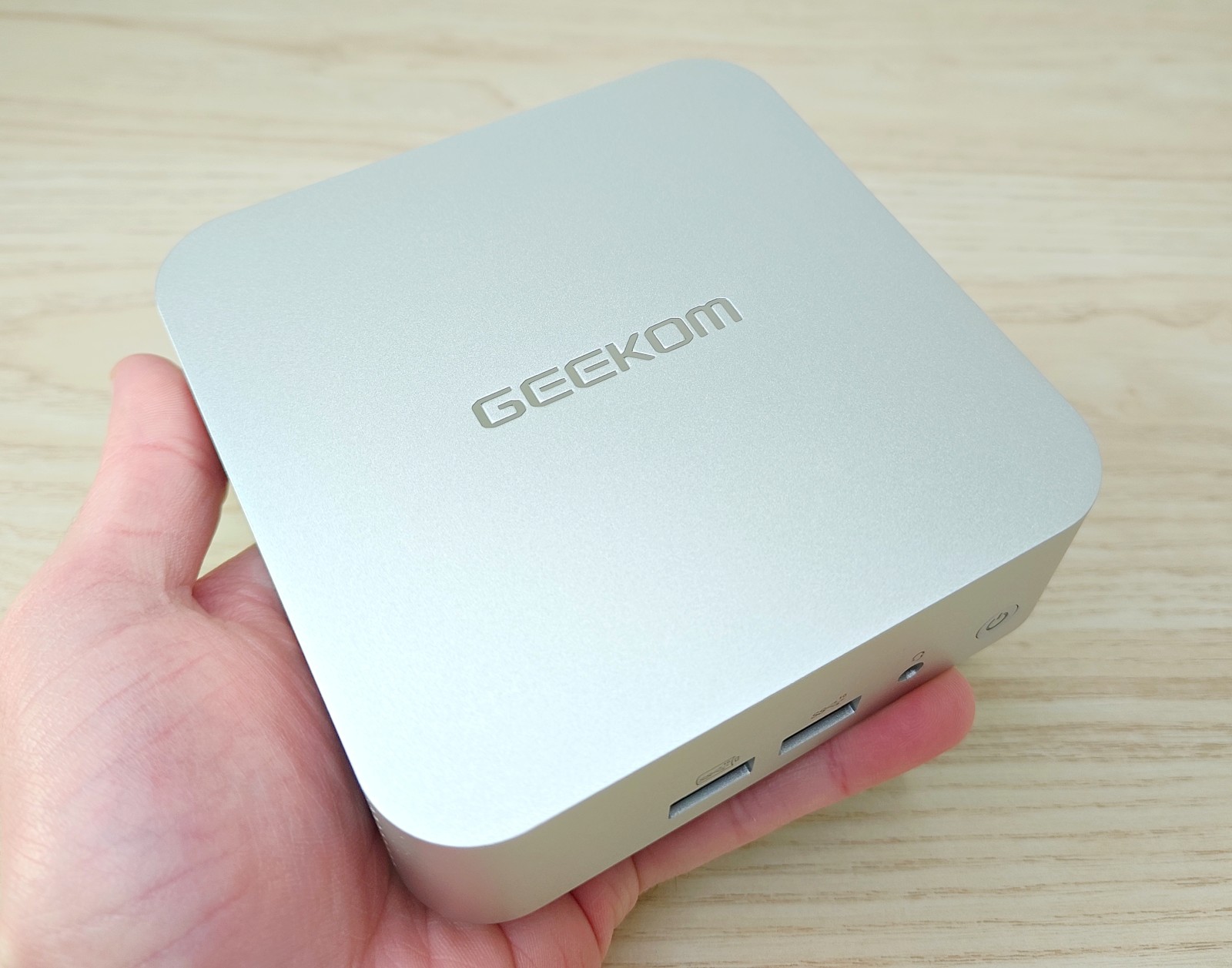 Test mini-PC Geekom A6: séduisant et polyvalent