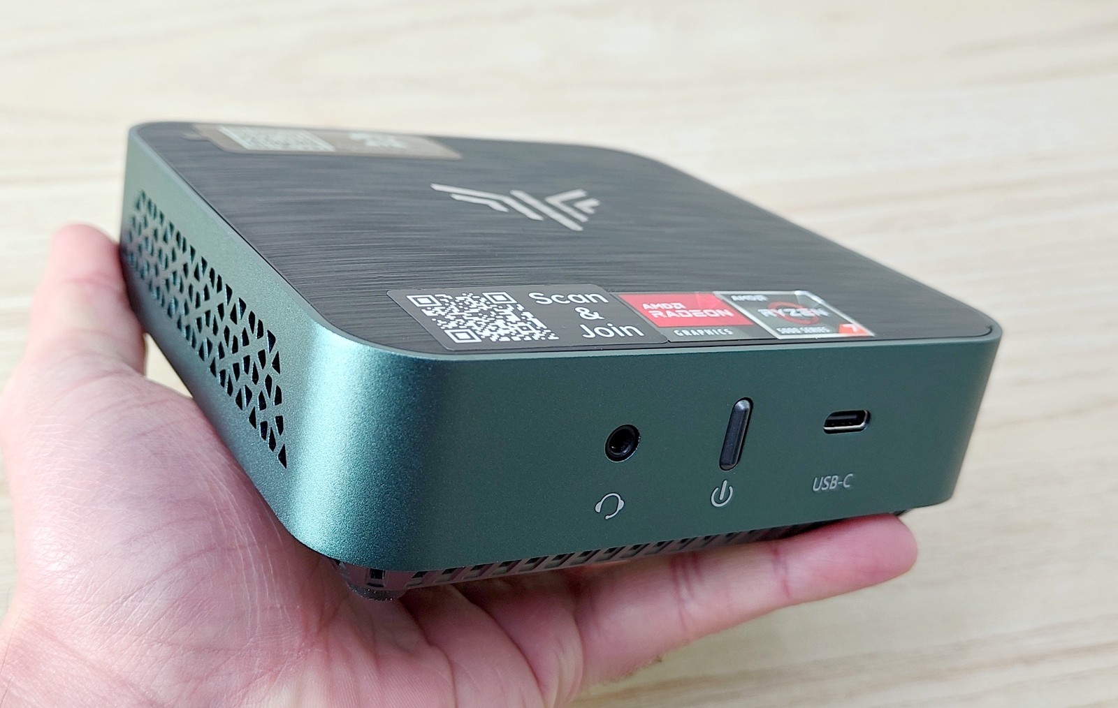 Test mini-PC NiPoGi AM02 Pro: polyvalent avec une très bonne efficacité énergétique