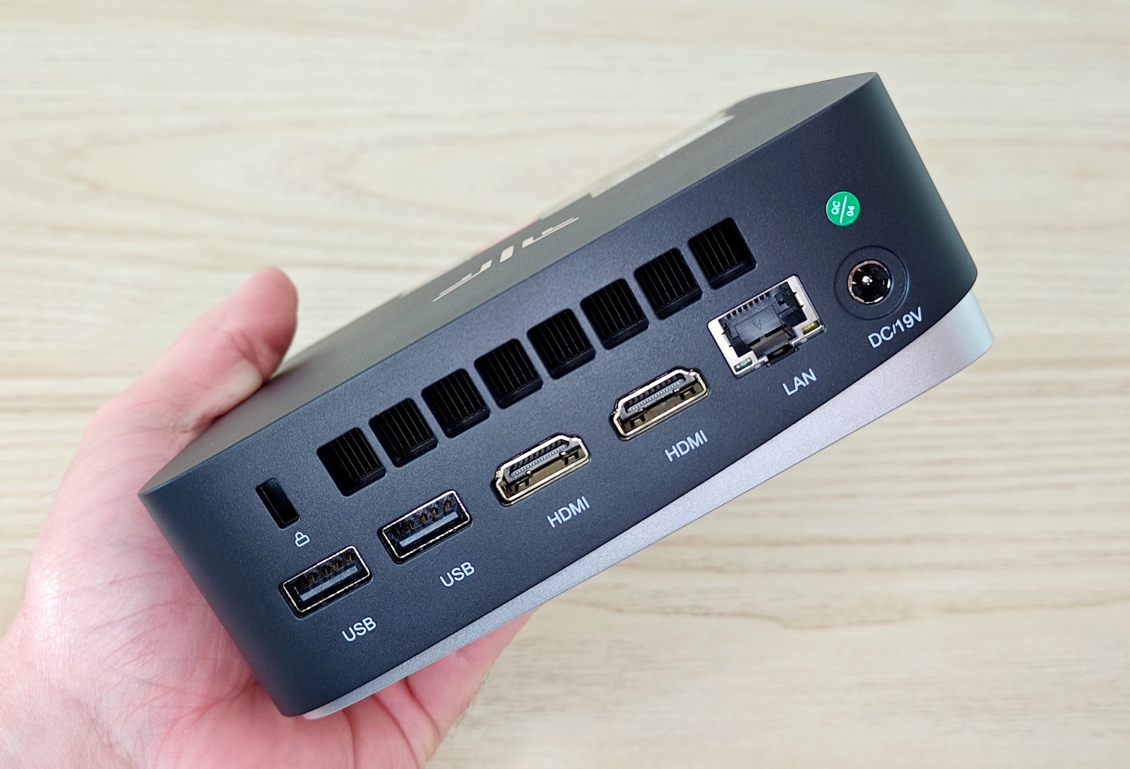 Test mini-PC NiPoGi AM16: des performances optimisées