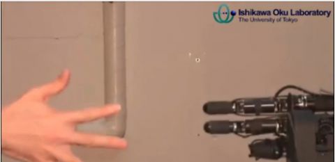 Vidéo: un robot imbattable au jeu Pierre-Feuille-Ciseaux